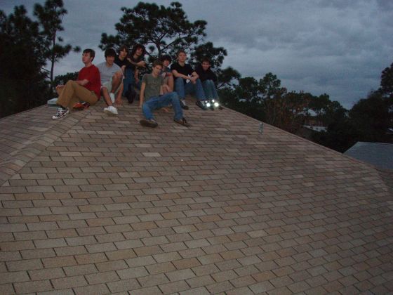 Michael and friends roof
I promised my friends a sunrise on my roof, well, we did it :)
