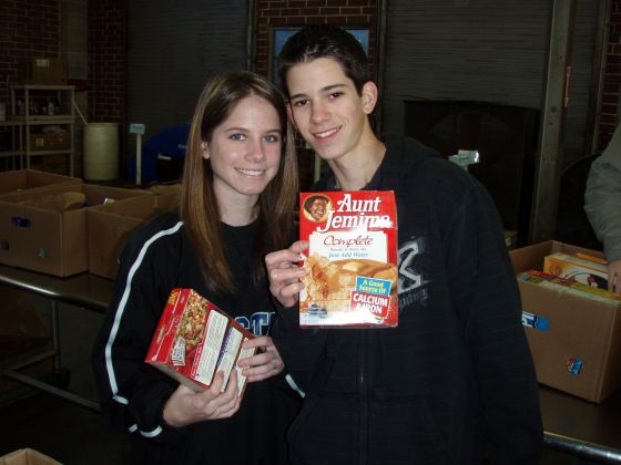 Boxers
David and Nikki working at 2nd Harvest food bank
