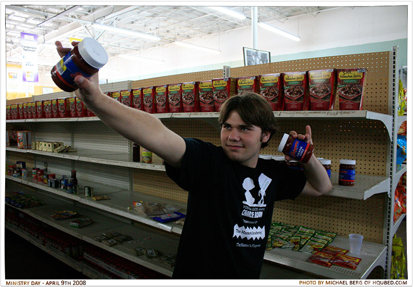 Tom with cans
Tom doing his favorite pose at the Greater Orlando Food Bank on service day
