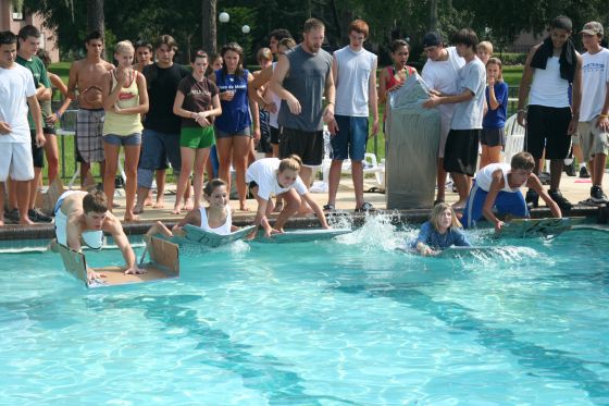 Panel boats race
The boats shaped like panels race at retreat
