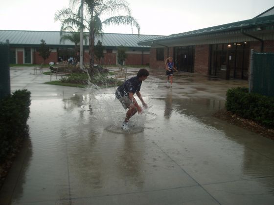 Justin splashing
