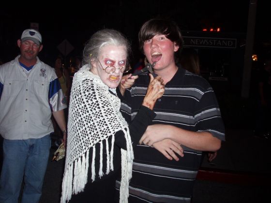 Braden and the Grannie
Braden and the evil Grannie at Universal Halloween Horror Nights '06
