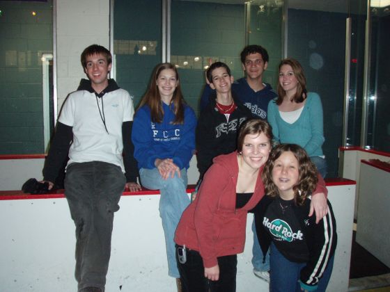 The group ice skaters 2
