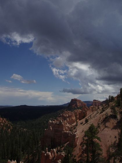 Incoming clouds!
Clouds moving over Bryce Canyon
